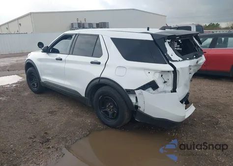 2023 Ford Explorer Police Interceptor from USA, damaged, VIN 1FM5K8AB6PGB12913